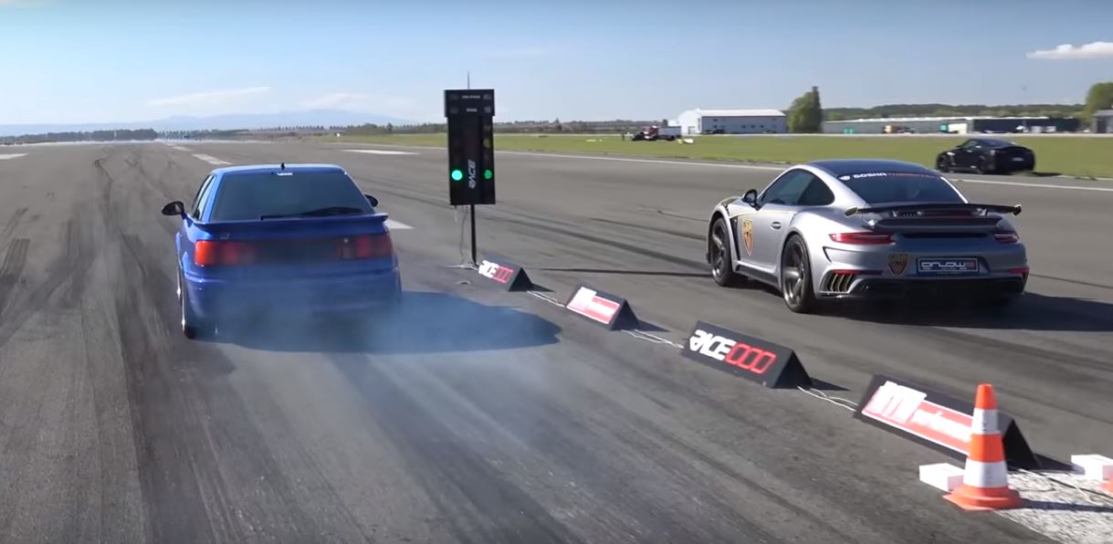 Vidéo: Audi S2 avec 913 PS contre 900 PS Porsche 991