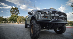 2019 FORD F-150 LM650 on 35 inch off-road slippers