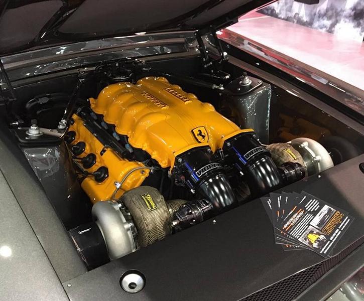 Corruptt Ferrari V8 Triebwerk 1968 Ford Mustang Tuning SEMA 2018 14 Motortausch, auch Engine Swap genannt. Die Königsdisziplin des Tunings.