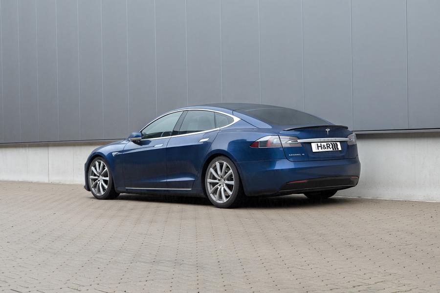 Tesla Model S HR Sportfedern Tuning 2 Elon, wir haben den Tesla gepimpt! Model S mit H&R Sportfedern