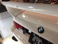 Krass: BMW E24 6er con kit de cuerpo ancho CSL Coutner Japan