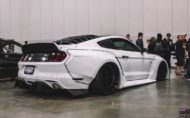 Widebody Ford Mustang GT clinched savini Airride 11 190x118 Black & White   Widebody Ford Mustang GT mit Airride
