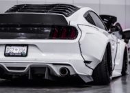 Widebody Ford Mustang GT clinched savini Airride 6 190x136 Black & White   Widebody Ford Mustang GT mit Airride