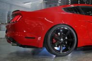 Ford Mustang GT z obręczami sportowymi 20 cala Cor.Speed