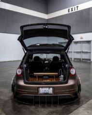 Grasa: VW Golf 5 (MKV) con ensayos de cuerpo ancho cerrado