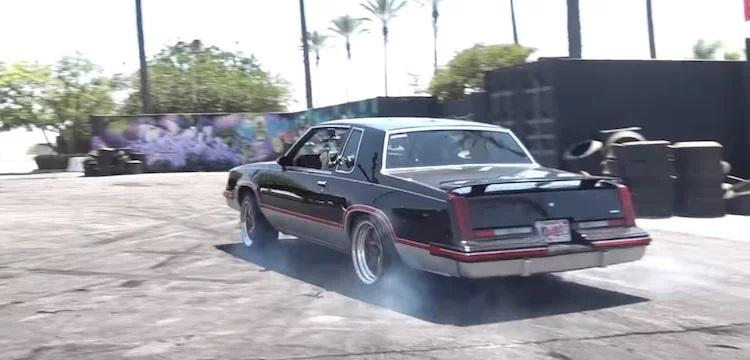 Video: 1.000 HP & AWD in the Carbon Oldsmobile Cutlass