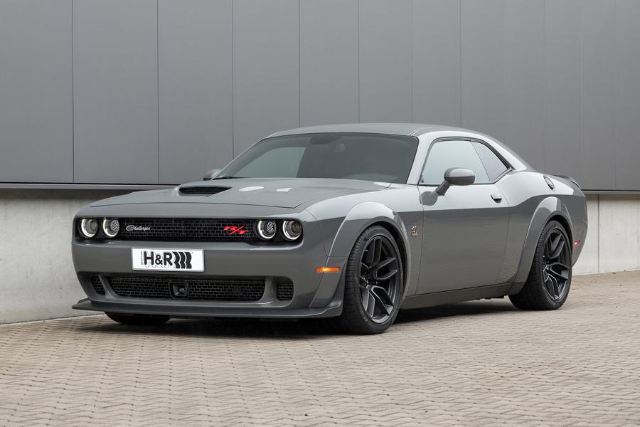 America first: H & R Sport Springs for the Dodge Challenger R / T Scat Pack