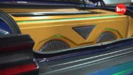 Vidéo: 34 Inch Alus sur Dodge Challenger en robe FlipFlop