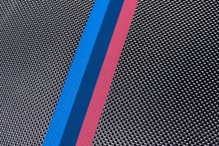 Estreno mundial: techo de carbono BMW con rayas M de colores