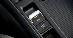 EPB elektrische Feststellbremse Tuning 310x165 Ein Quäntchen Luxus   die Mittelarmlehne & Tür Armlehne im Auto
