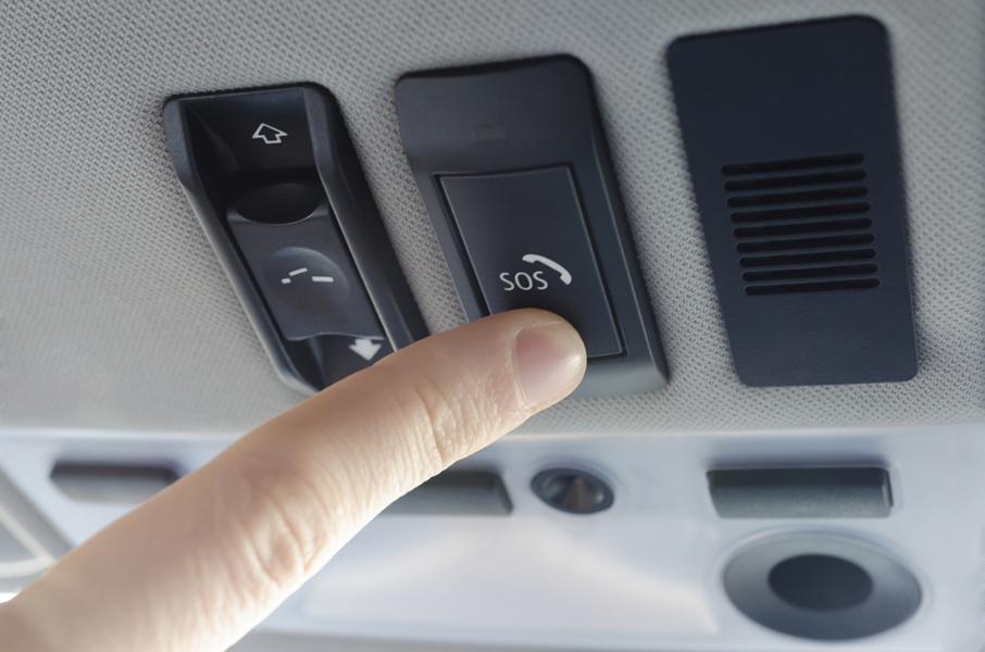 In caso di emergenza, installare una funzione di chiamata di emergenza nell'auto