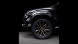 Zwiększ się - WALD International Bodykit na Toyota Hilux