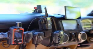 mobiles CB Funkgerät Funksprechgerät Tuning Auto 5 310x165 Noch immer beliebt das CB Funkgerät im Fahrzeug!
