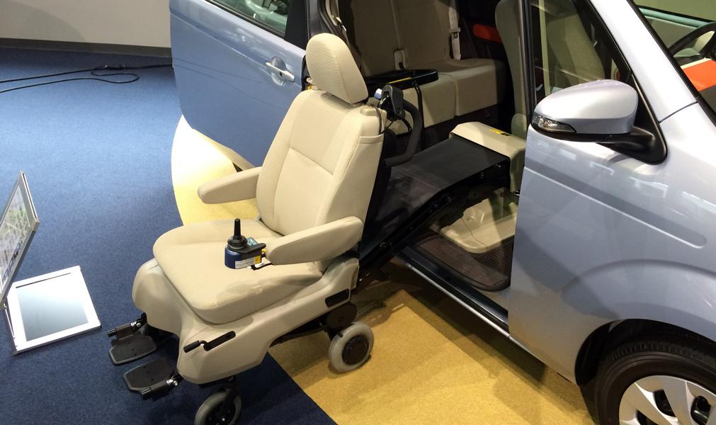Personenlifter Rollstuhlverladehilfe Rollstuhllift Ladelift 3 Praktisch aber auch teuer   der Personenlifter im Auto!
