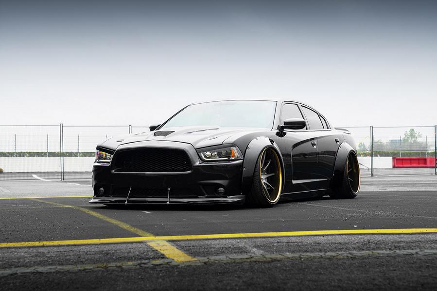 Pitch Black - Dodge Charger Widebody on F421 Alus!