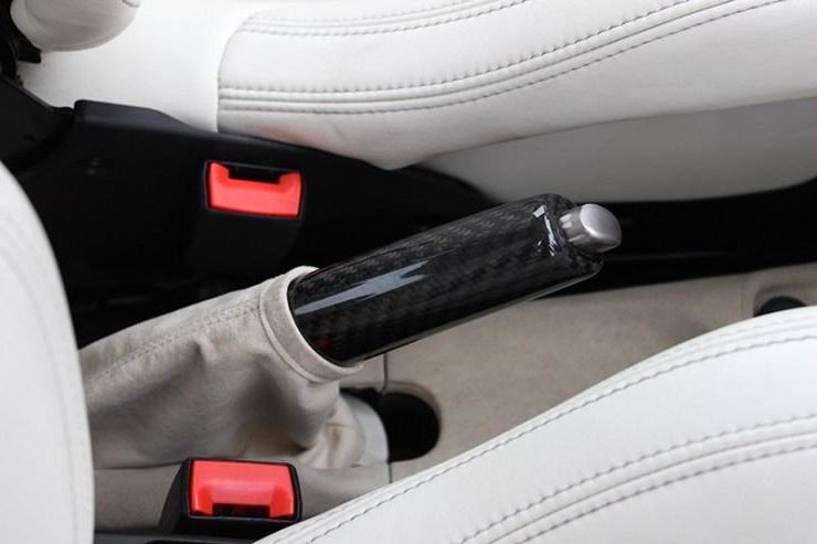 Small details for the perfect interior: the handbrake handle