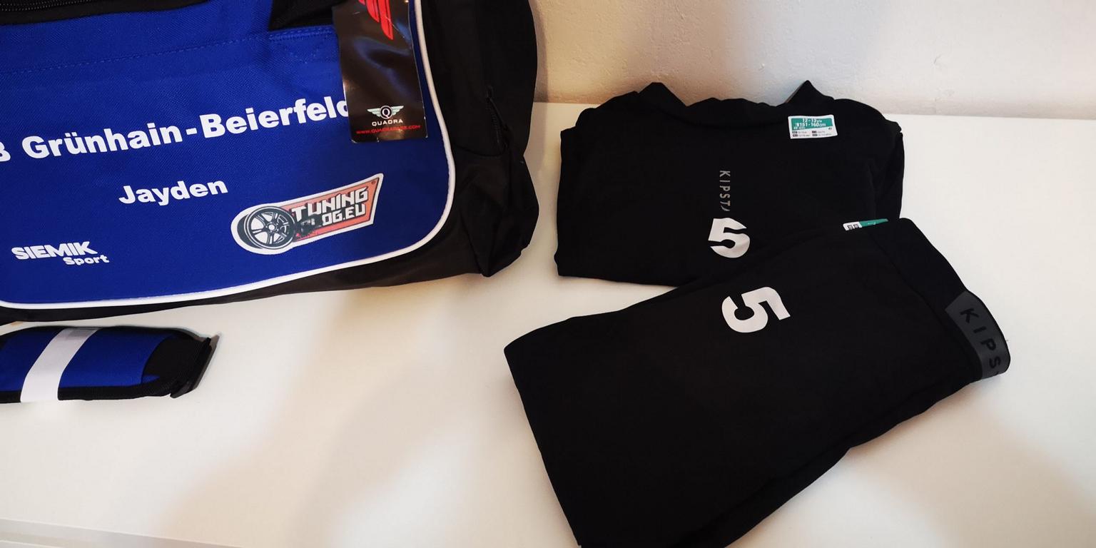 Sporttas, ondergoed & Banner voor de VFB e-jeugd