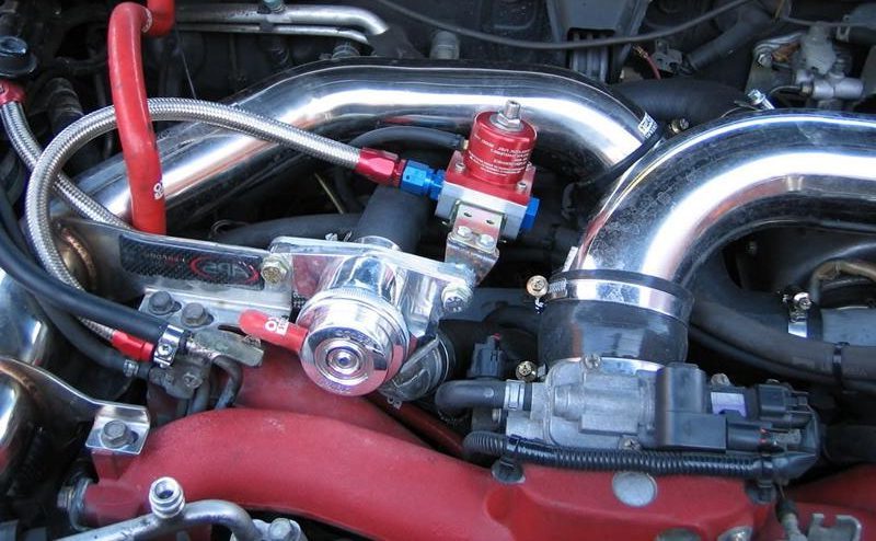 Benzindruckregler Kraftstoffdruckregler Spritregler 4 e1578378274124 Für genügend Nahrung   der Benzindruckregler im Auto