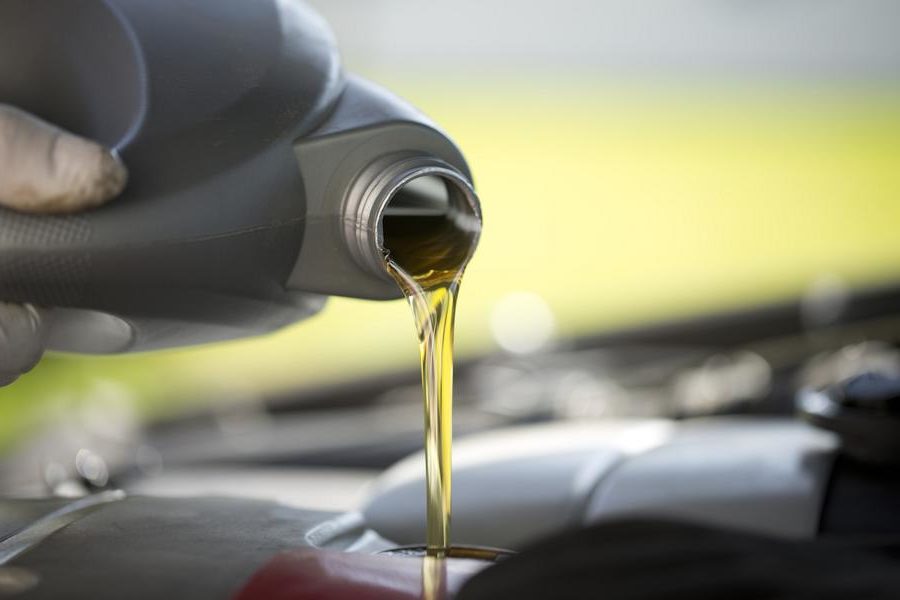 Ölwechsel am Auto: Häufigkeit, Kostenaufwand und Anleitung!