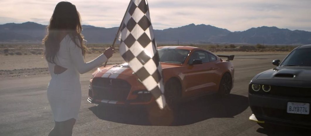 Video: Shelby GT500 contro Ferrari 812, Dodge Hellcat, BMW M8