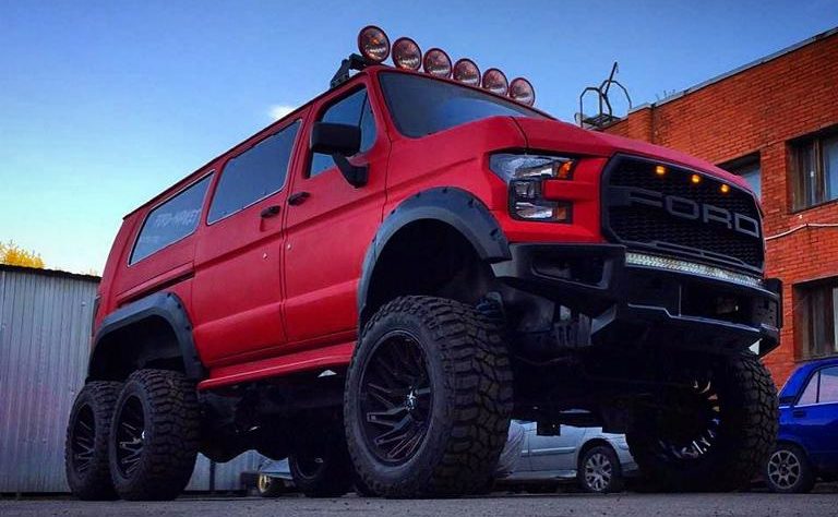 Unique And Crazy - Ford Raptor Bus With 6X6 Drive!