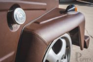 Seau en cuir - Crazy VW bucket in brown leather dress!