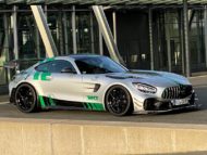 Video: TIKT Mercedes AMG GTR Pro versus Techart Porsche GTstreet RS