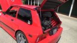 Vidéo: 1.000 16 PS et XNUMX cylindres dans la petite voiture Zastava Yugo!