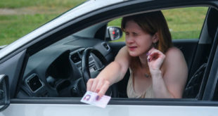 Fahren ohne F%C3%BChrerschein Strafen Polizei 2 310x165 Punkte, Bußgeld, Fahrverbot: die Geschwindigkeitsüberschreitung!