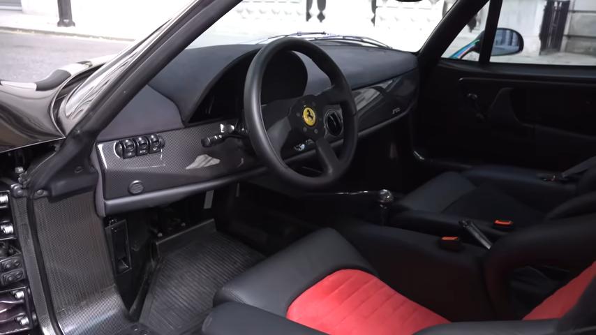 Vidéo: Ferrari F50 avec système d'échappement sport à tuyau droit!