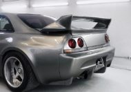 VeilSide Nissan Skyline GT-R (R33) con kit widebody!