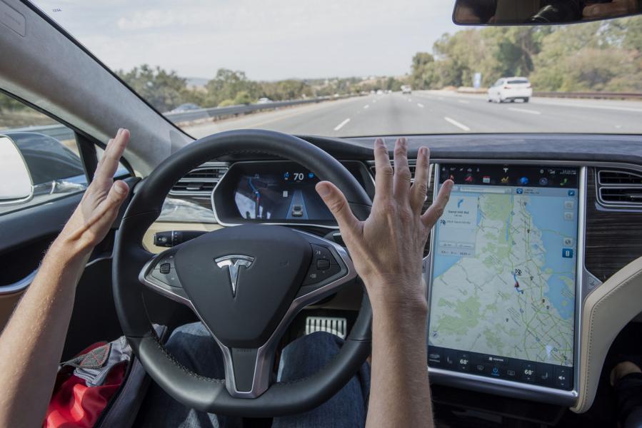 Autopilot Tesla
