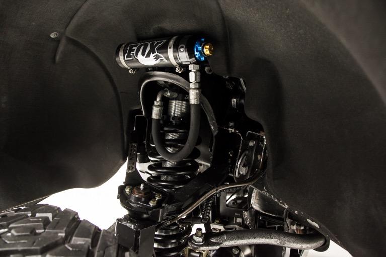 Cadillac Escalade Höherlegung 750 PS Kompressor Tuning 20 Der Kampf gegen nervtötende Geräusche im Fahrzeug!