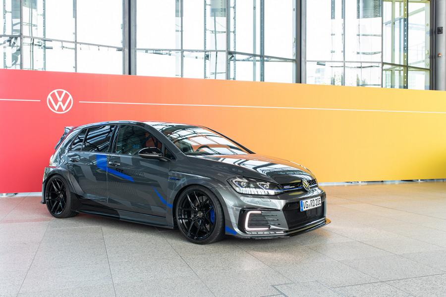 VW Golf GTE HyRACER (MK7) with body kit and 250 PS!