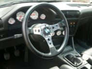 Ein riesiger 350 Cubic-Inch V8 im BMW E30 der 3-Reihe?