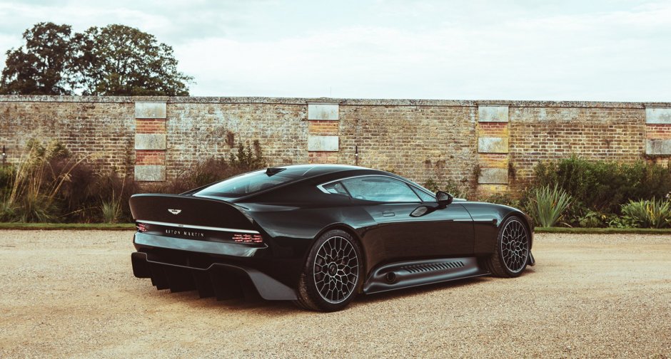 Aston Martin Victor by Q – het zwarte beest uit Engeland.
