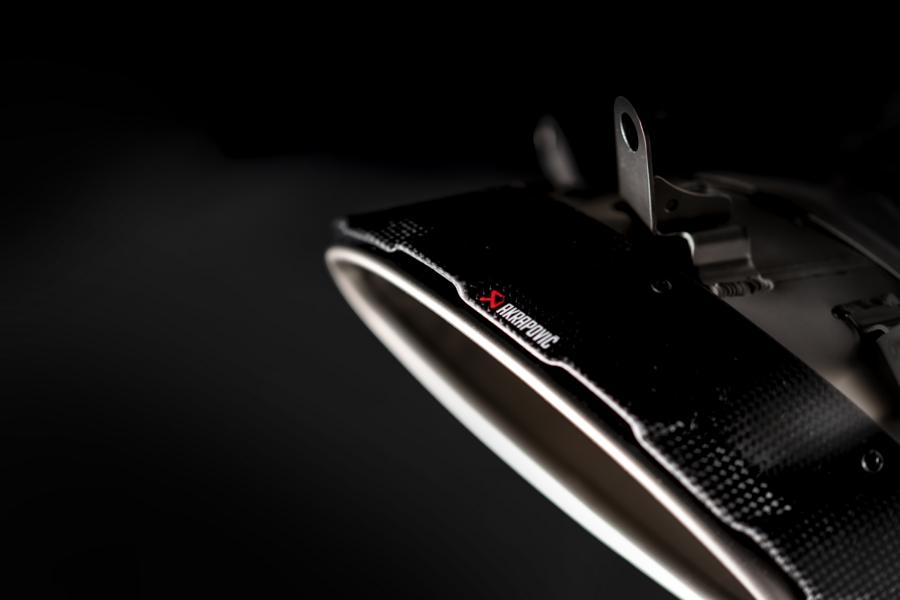 Evolution Line Titanium Akrapovic Abgasanlage Audi RS Q8 4