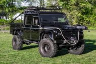 Video: Land Rover Defender with James Bond airs!