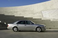 Buon compleanno! Mercedes E 50 AMG (W 210) compie 25 anni!