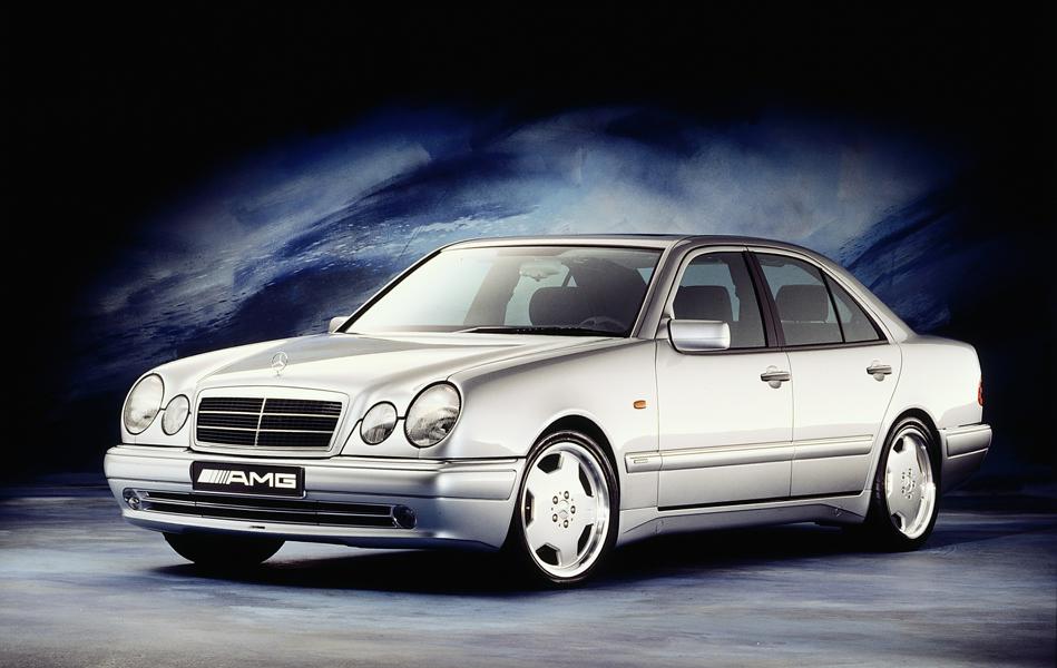¡Feliz cumpleaños! ¡Mercedes E 50 AMG (W 210) cumple 25 años!