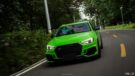 Neonowo-zielone Audi RS4 z 20-calowym aluminium i tuningiem.