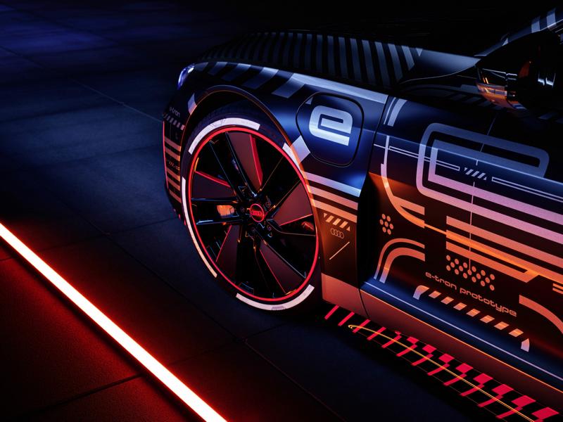 سيارة Audi e-tron GT الجديدة كسيارة Gran Turismo الكهربائية!