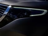 A unique e-Kraxler: The Mercedes-Benz EQC 4 × 4²!