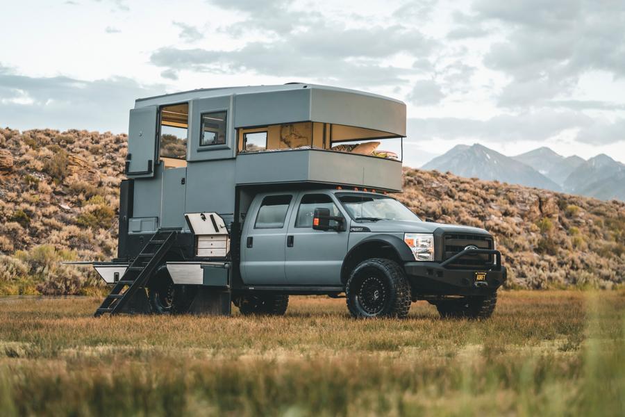 Widebody Ford F-550 comme un camping-car personnalisé puissant!