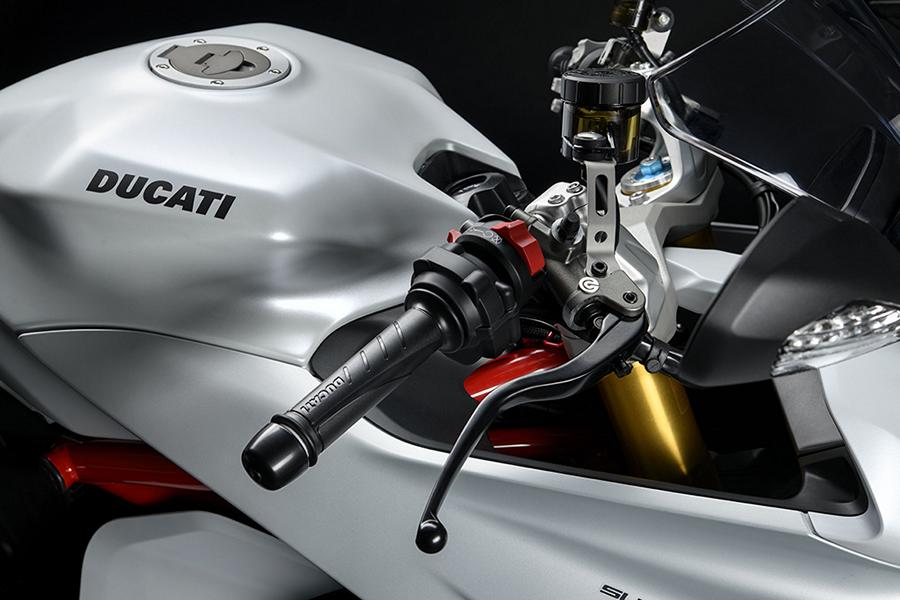 2021 Ducati SuperSport 950 Modellfamilie 36 2021 Ducati SuperSport 950   jetzt inklusive V4 Styling!