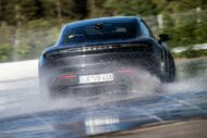 Record: 2020 Porsche Taycan with the longest electric car drift!