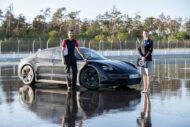 Rekord: 2020 Porsche Taycan mit längsten E-Auto Drift!