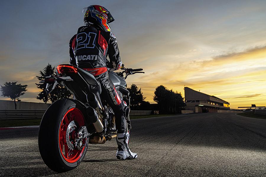Ducati Monster Monster Plus MY2021 68 Mit Launch Control   die neue Ducati Monster 2021!