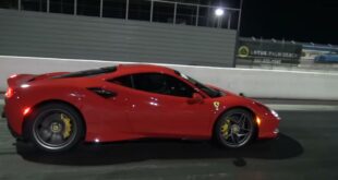 Ferrari F8 Tributo mit Wheelie 310x165 Video: Chrom Vollfolierung am Tesla Roadster