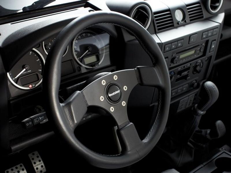The eye-catcher in the interior! The modified horn button!